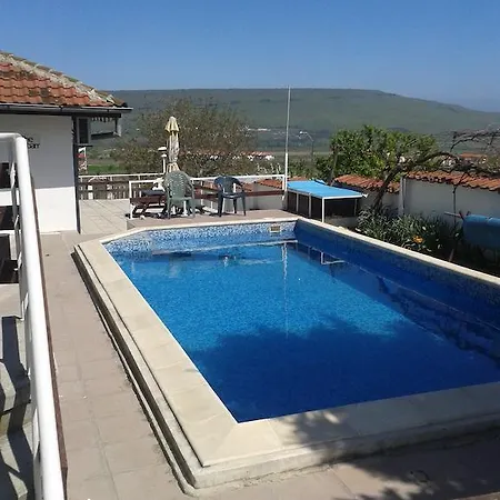 게스트하우스 Elbarr 로가체보